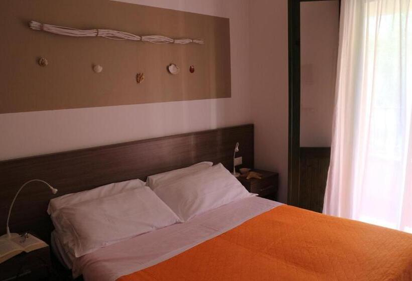低层单卧公寓, Residence Duna Rossa