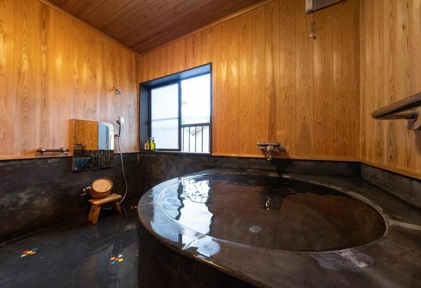 Семейный Номер Вид на Сад, Ryokan Nushiya