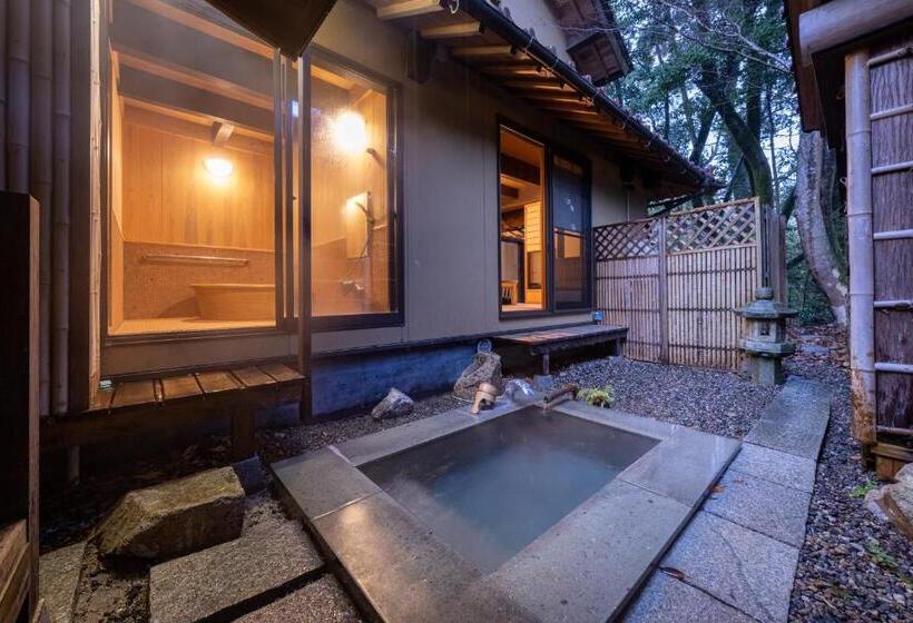 Люкс Вид на Сад, Ryokan Nushiya
