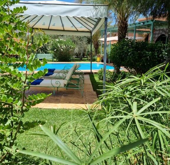 Perhesviitti, Riad Les Deux Citronniers