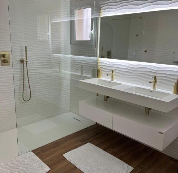 Люкс, Chambres D Hôtes Villa La Louisiane