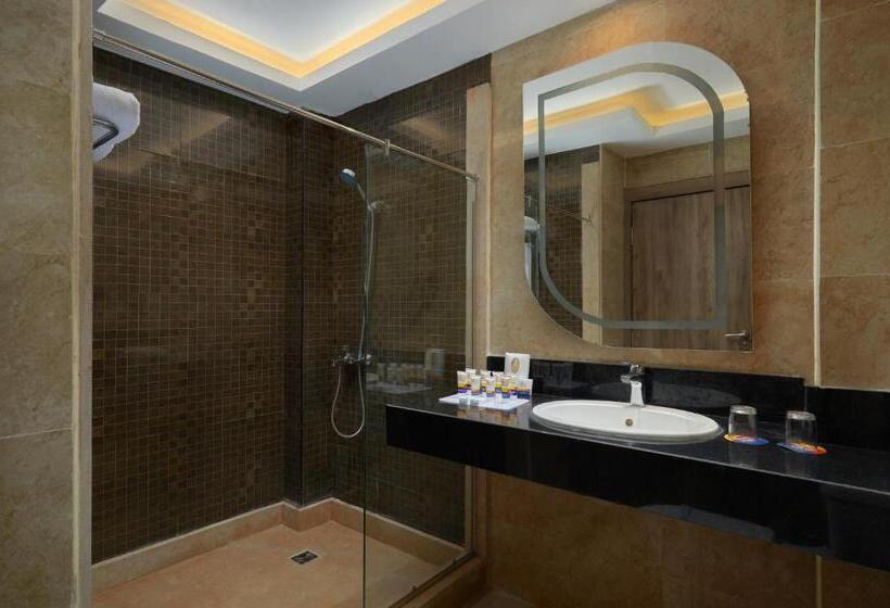 Deluxe Room Mountain View, Bellagio Beach Resort & Spa