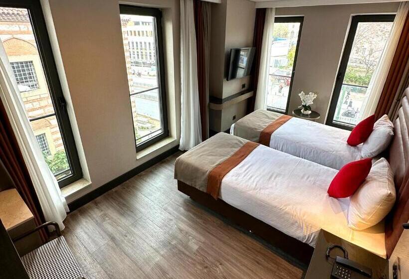 اتاق خانوادگی, Edition Old City Hotel
