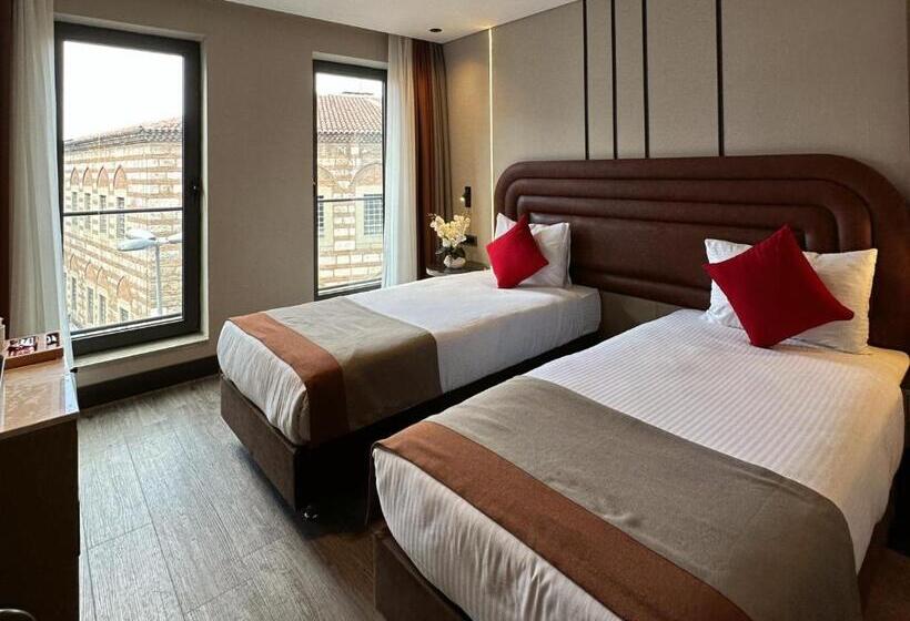 اتاق لوکس, Edition Old City Hotel