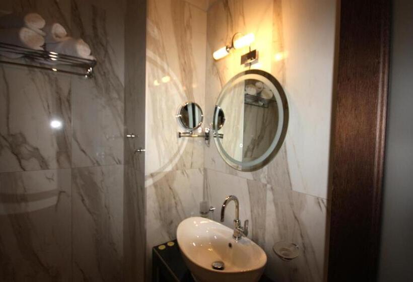Полулюкс, Archontiko Metsovou Luxury Boutique