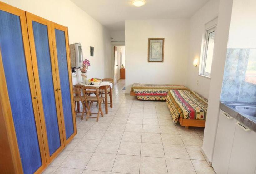 آپارتمان 1 خوابه, Kassandra