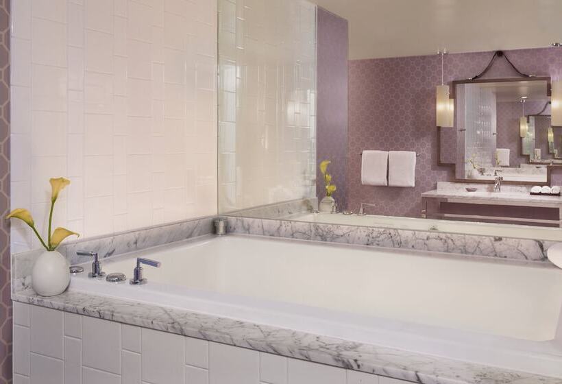 Premium Room City View, Kimpton Hotel Palomar Philadelphia, An Ihg