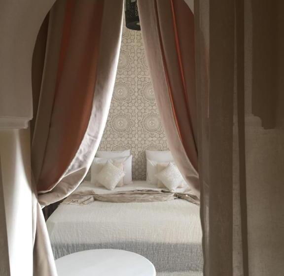 اتاق استاندارد سه نفره, Riad Les Orangers D Alilia