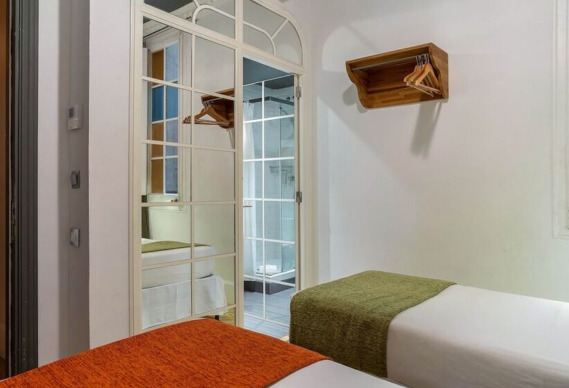 Номер Стандарт, Casa Gracia Barcelona   Hostel