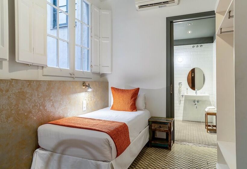 Номер Стандарт Индивидуальный, Casa Gracia Barcelona   Hostel