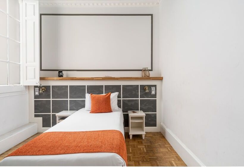 Номер Стандарт Индивидуальный, Casa Gracia Barcelona   Hostel