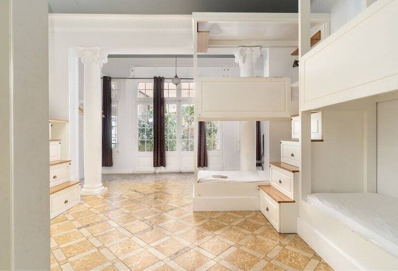 Кровать в Общей Комнате, Casa Gracia Barcelona   Hostel