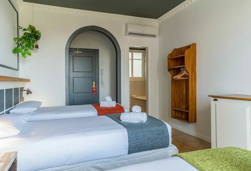 Номер Стандарт Трехместный, Casa Gracia Barcelona   Hostel