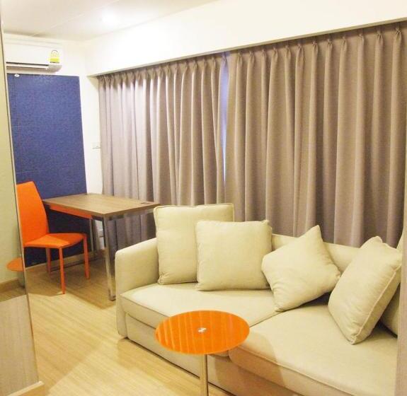 Triplo Executivo, Grand Tower Inn Sathorn