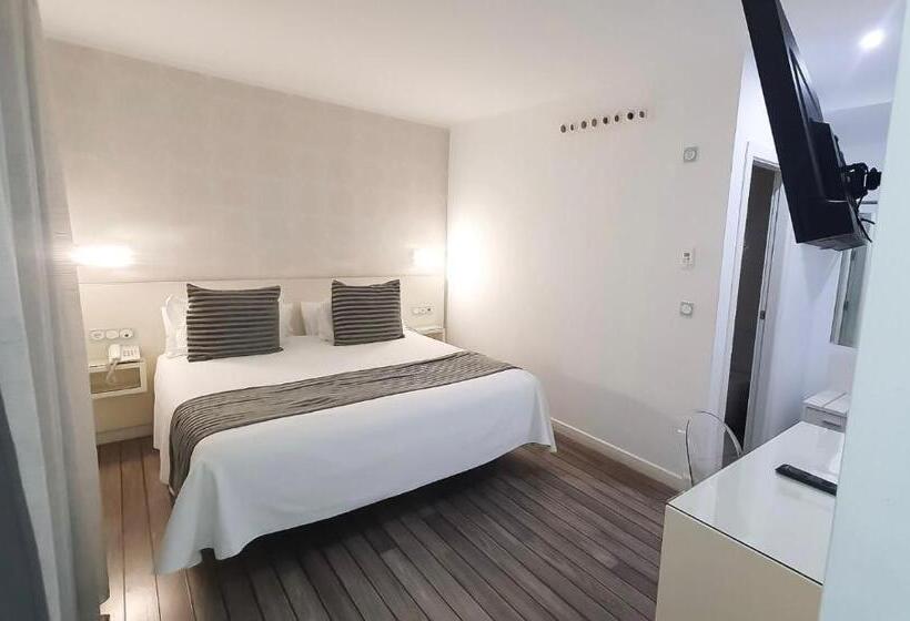اتاق پرمیوم, La Boutique Puerta Osario