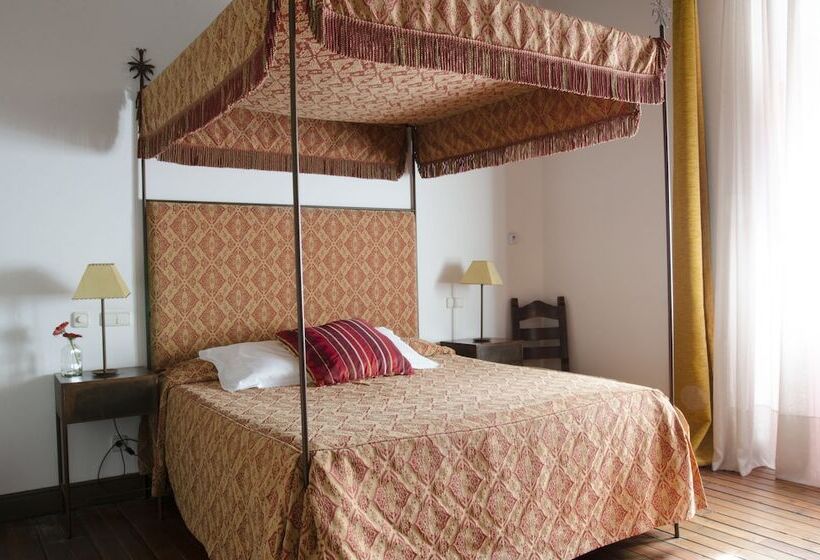Habitación Deluxe, Palacio Rejadorada
