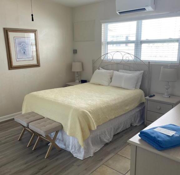 스탠다드 스튜디오, Venice Beach Villas