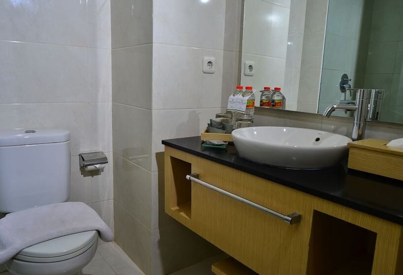 Номер Deluxe, Santika Makassar