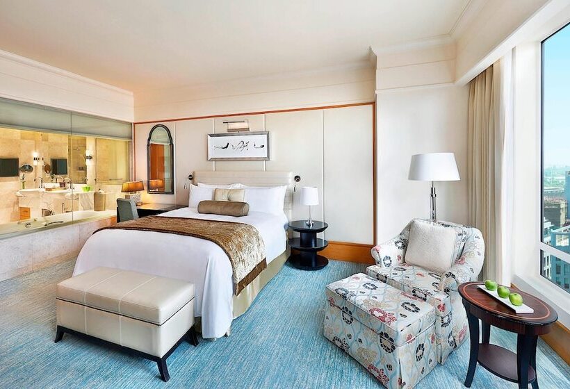 Люкс Клуб, Ritz Carlton Difc Downtown Dubai