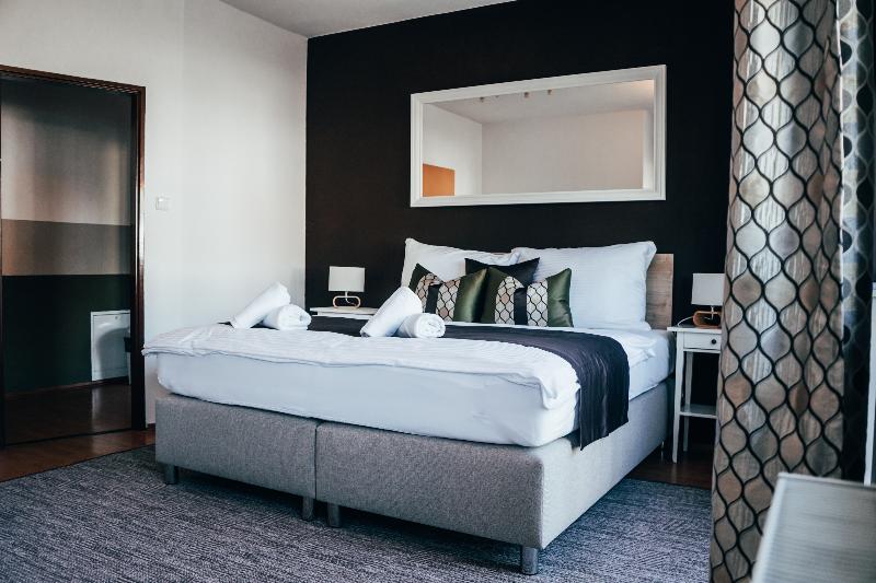 سوییت با چشم‌انداز دریا, Astro Palace Hotel & Suites