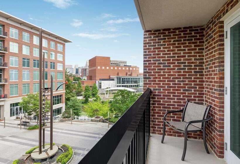Quarto Estandar Cama Casal, Hampton Inn & Suites Greenville Downtown Riverplace