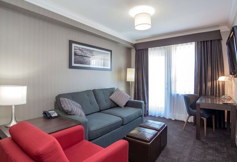 Люкс Кровать Кинг, Sandman Hotel And Suites Abbotsford
