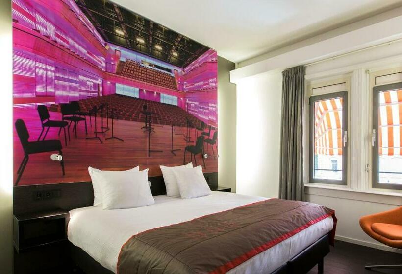 اتاق سوپریور با تخت بزرگ, The Manor Amsterdam