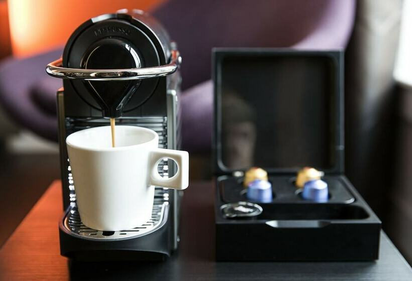 سوییت جونیور, The Manor Amsterdam