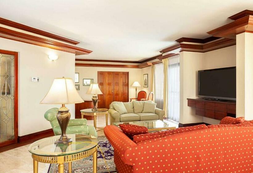 Люкс Президентский 2 Спальни, Wyndham San Jose Herradura