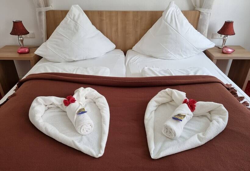 Полулюкс, Boutiquehotel Goldene Rose   Self Check In