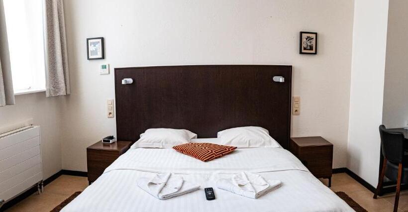 Номер Стандарт, Parkhotel Gent Centrum