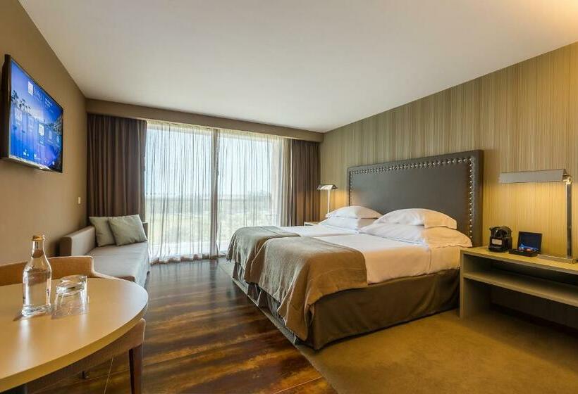 Номер Стандарт Вид на Бассейн, Algarve Marriott Salgados Golf Resort & Conference Center