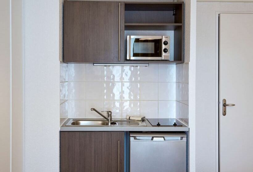 Студия Стандарт Двуспальная Кровать, Aparthotel Adagio Access Poitiers