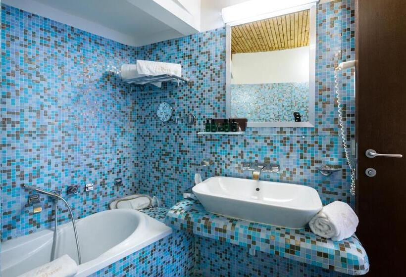 Полулюкс, Valtur Baia Del Gusmay Beach Resort