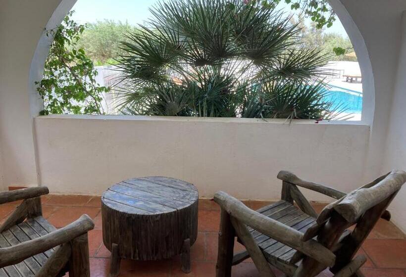 اتاق استاندارد با چشم‌انداز استخر, Maison D Hote Domaine El Manar