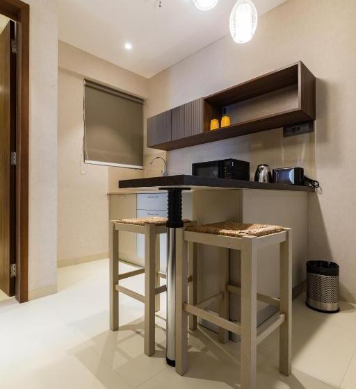 آپارتمان 1 خوابه, Ar Suites Jewels Royale   Koregaon Park Nx