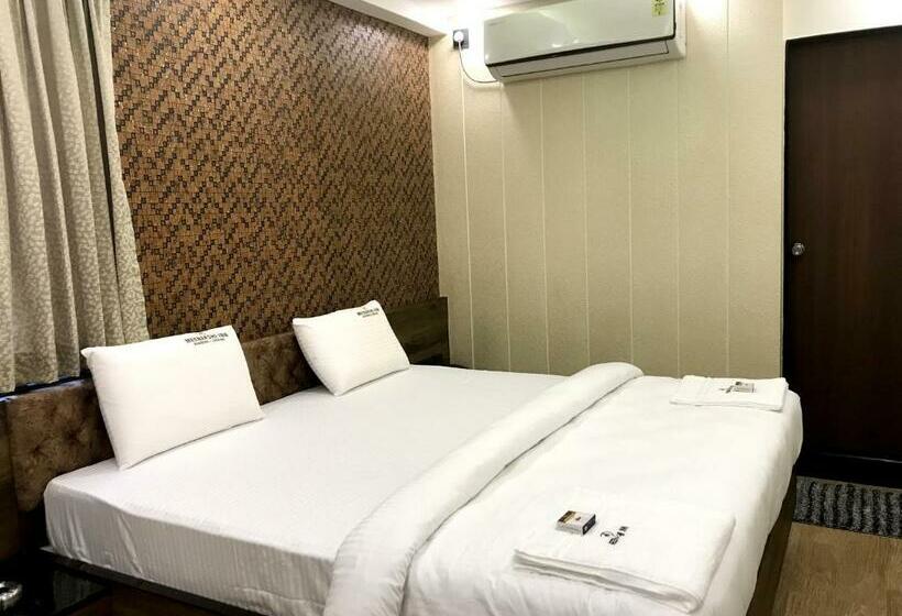 Номер Deluxe, Meenakshi Inn