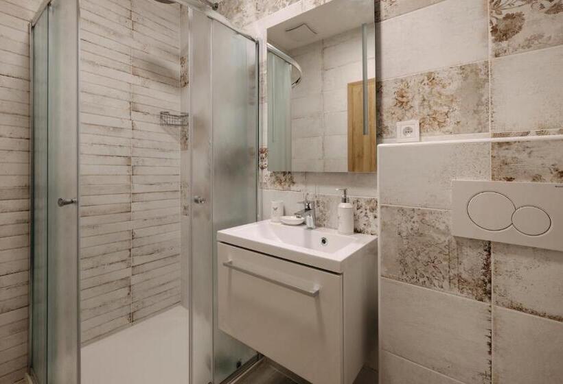 Четырехместный Номер Стандарт, Wellness Penzion Marta