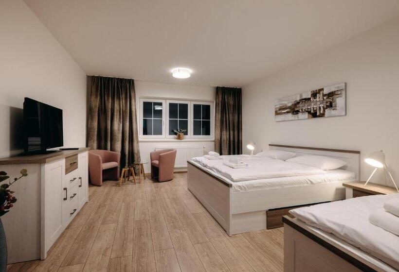 Номер Стандарт Трехместный, Wellness Penzion Marta