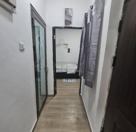 آپارتمان 1 خوابه همکف, Nesta Barron  Home Away From Home
