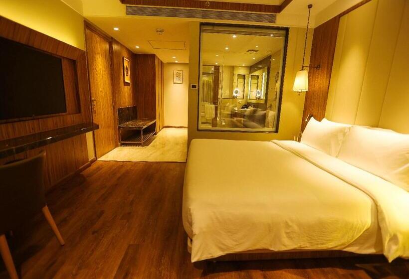 سوییت, Radisson Bhopal