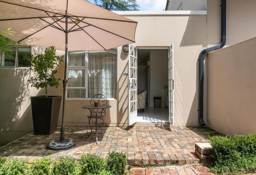 إستوديو ديلوكس, Emmarentia Guest House