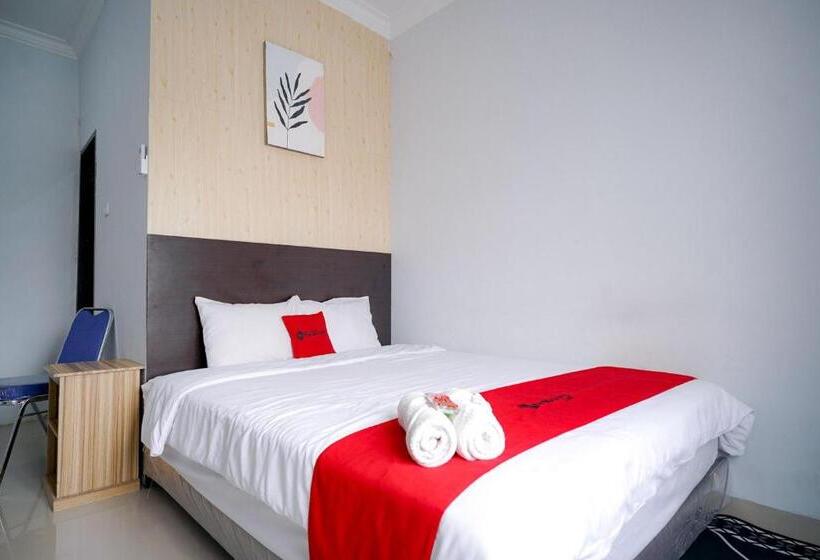 חדר דלוקס, Reddoorz Premium At Raja Hostel Syariah