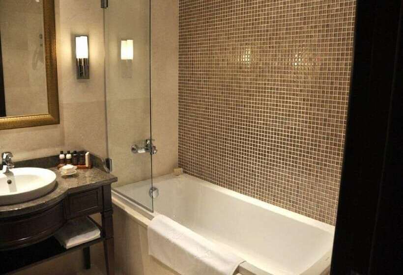 اتاق پرمیوم, Crowne Plaza Istanbul Asia, An Ihg