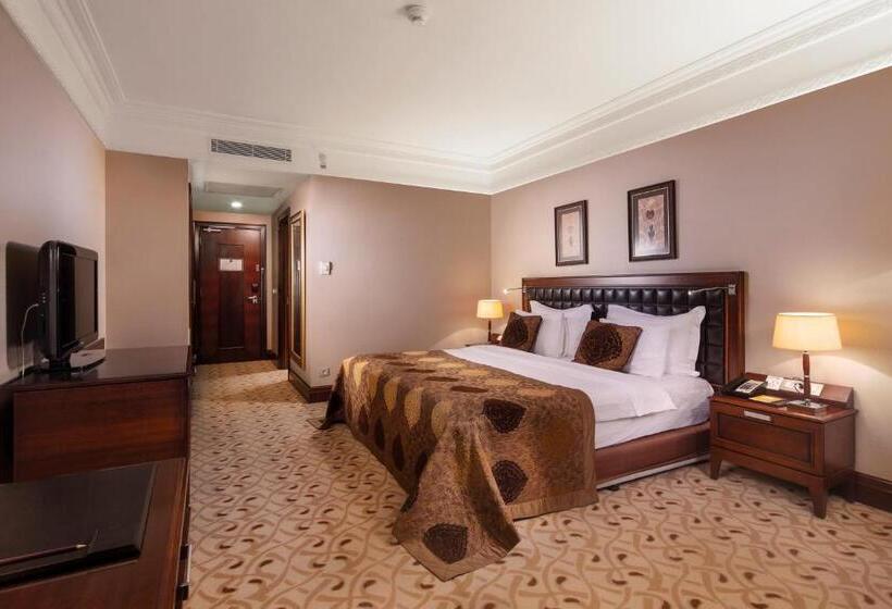 اتاق استاندارد با تخت بزرگ, Crowne Plaza Istanbul Asia, An Ihg