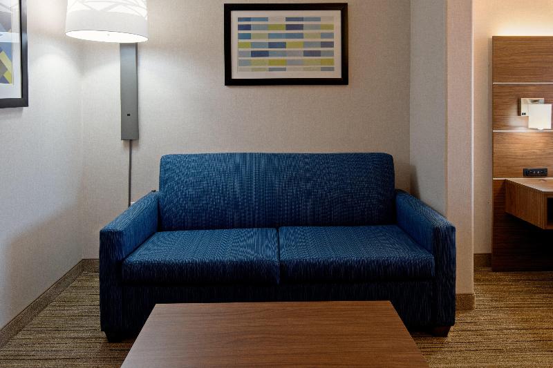 Люкс Кровать Кинг, Holiday Inn Express Fresno South, An Ihg