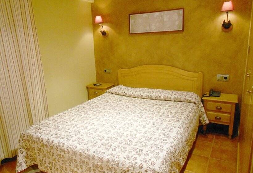 اتاق استاندارد, Restaurant Camp Del Serrat