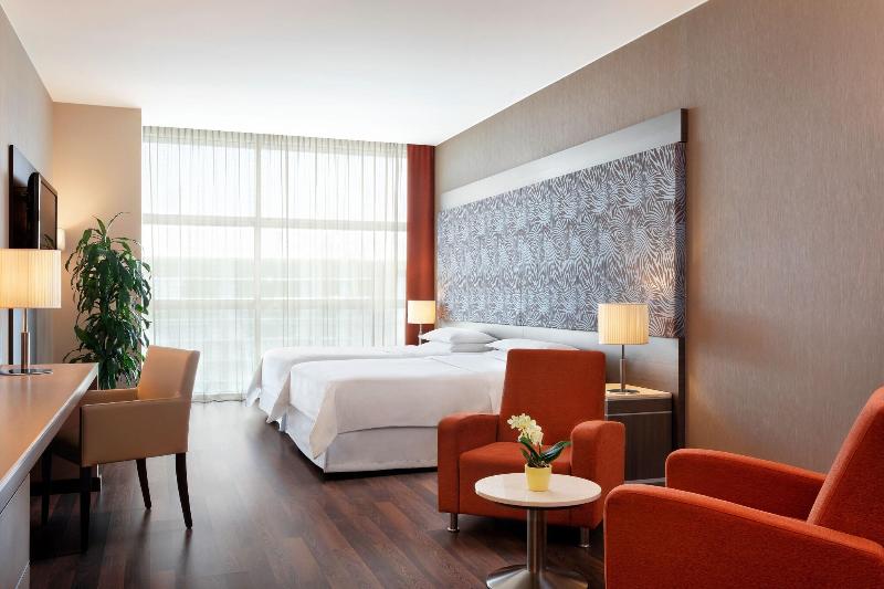 سوییت جونیور, Sheraton Milan Malpensa Airport Hotel & Conference Centre