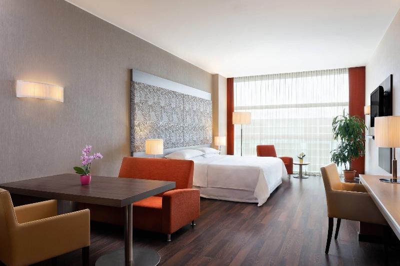 سوییت جونیور, Sheraton Milan Malpensa Airport Hotel & Conference Centre