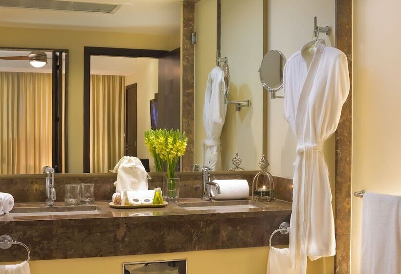 اتاق لوکس با چشم‌انداز دریا, Sunset Plaza Beach Resort Puerto Vallarta All Inclusive